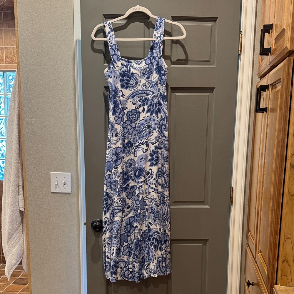 Vince Camuto Blue and White Floral Maxi Dress